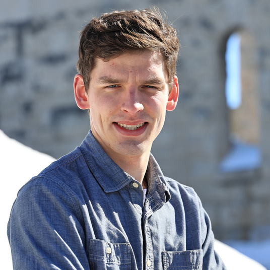 Simon Wall Canada with Pine View Buildings